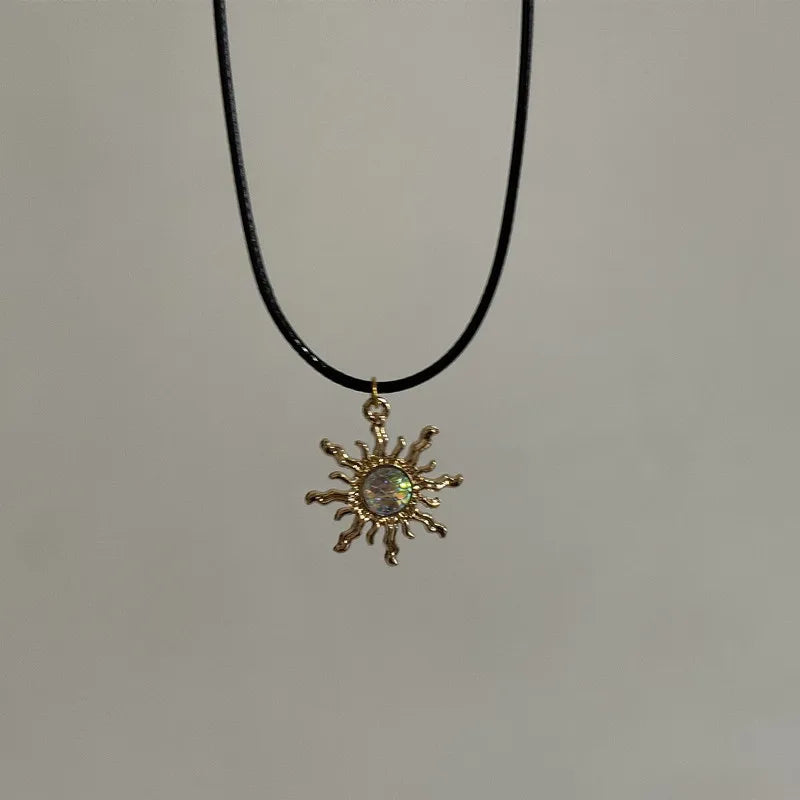 Vintage Drip Oil Flower Sun Pendant Necklace Leather Rope