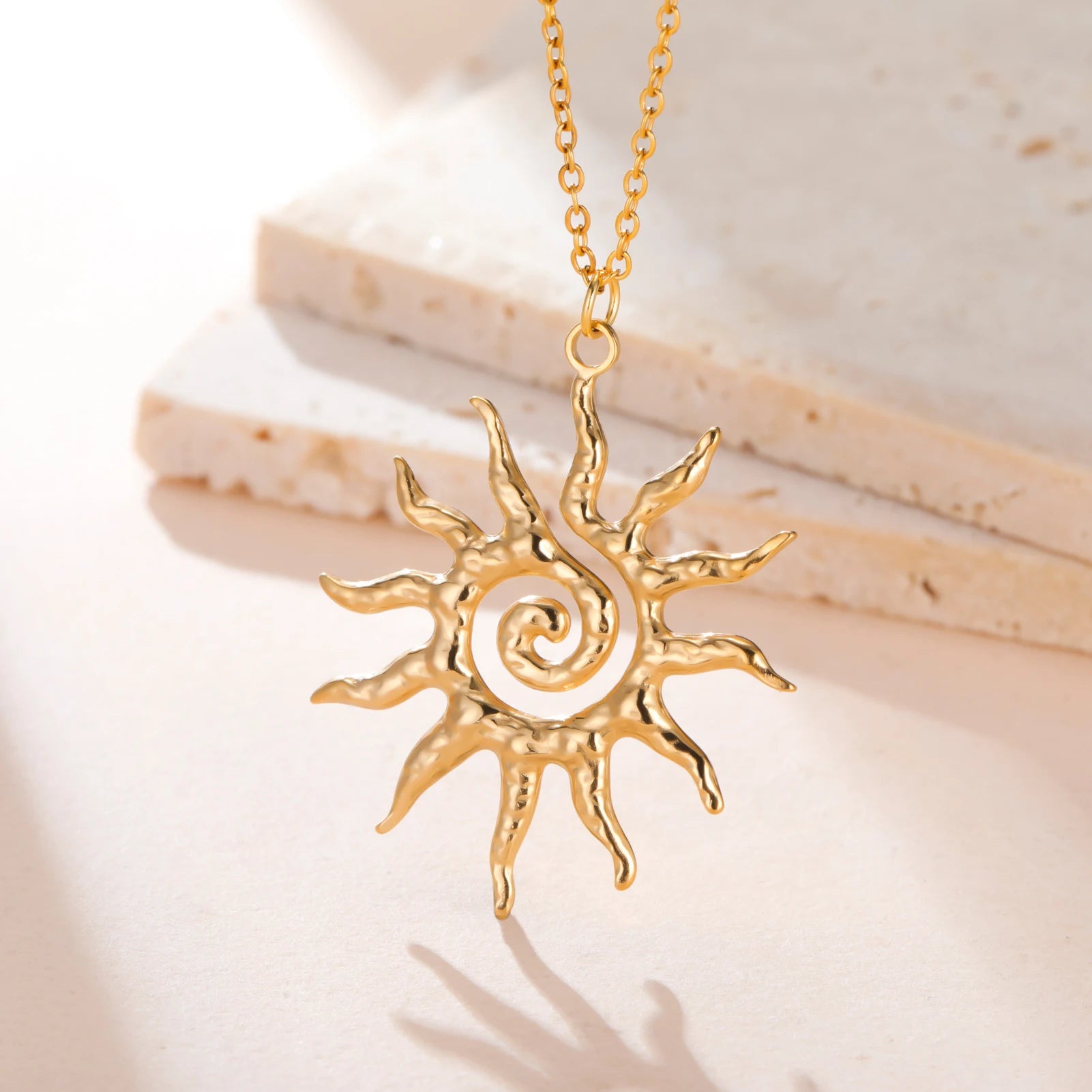 Teamer Sun Pattern Charms Pendant Necklace For Woman Men Amulet Protection Gold Color Stainless Steel Vintage Jewelry Gift New