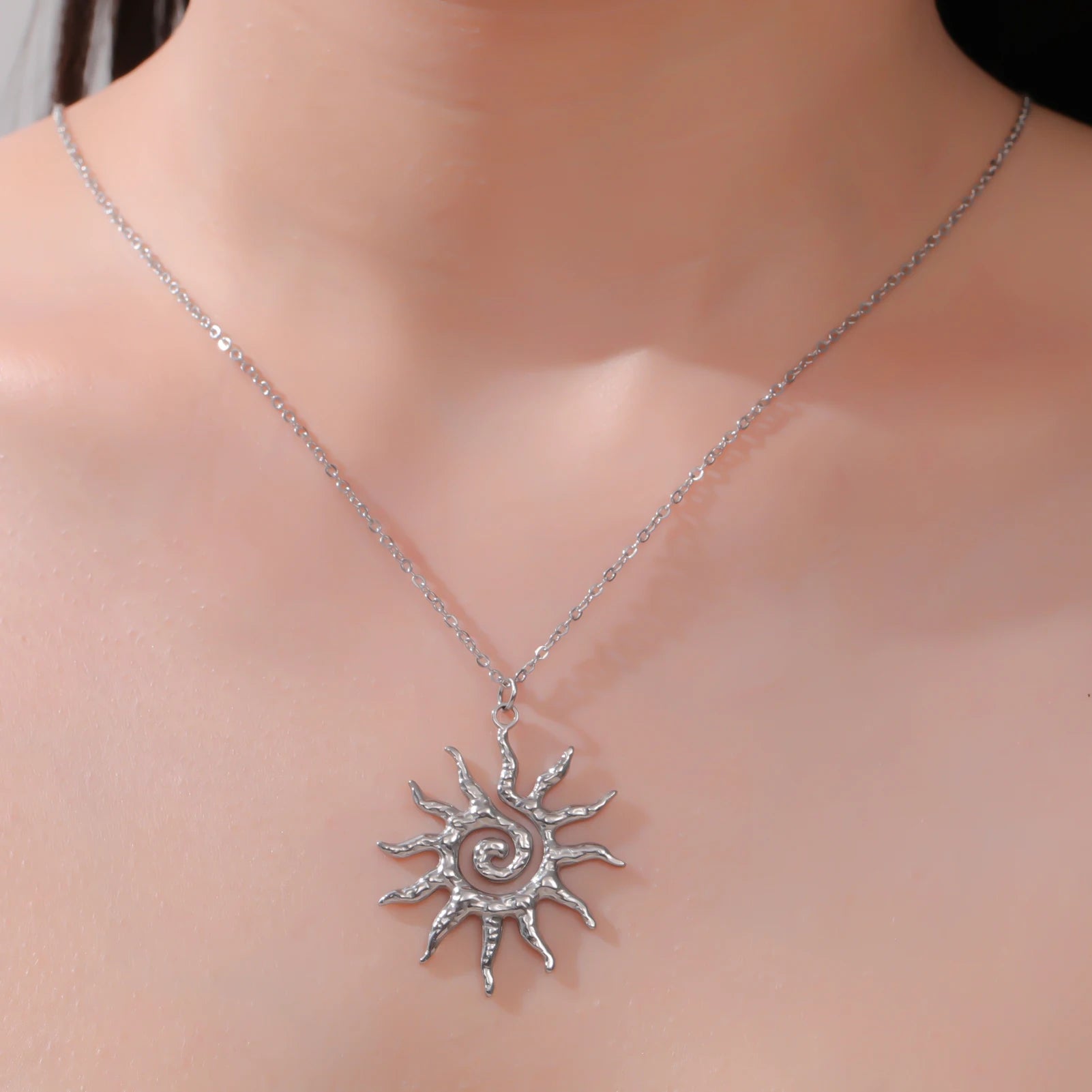 Teamer Sun Pattern Charms Pendant Necklace For Woman Men Amulet Protection Gold Color Stainless Steel Vintage Jewelry Gift New