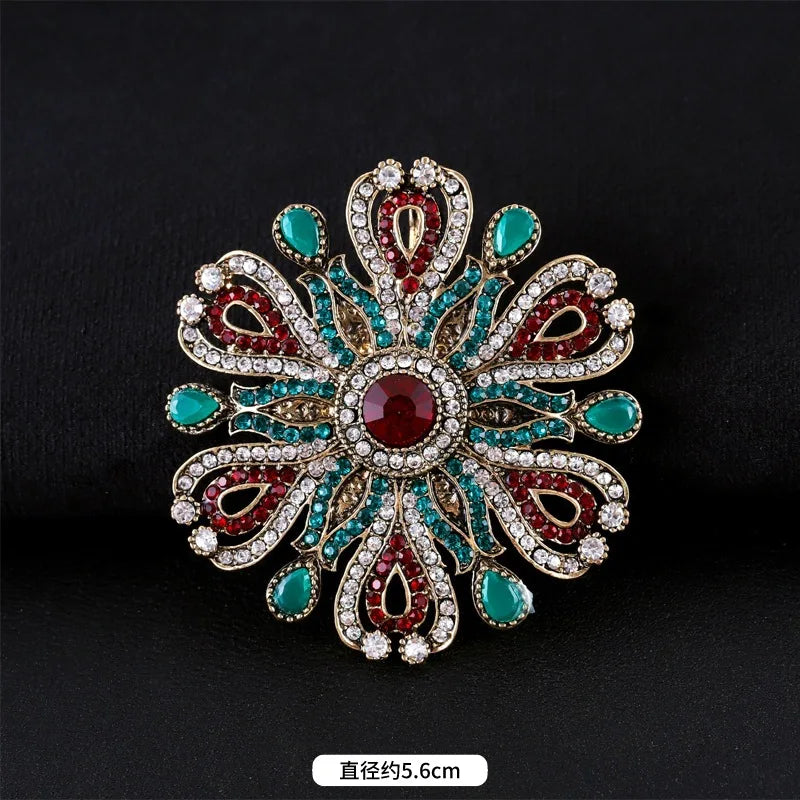 Baroque Style Vintage Women Men Fashion Crystal Brooches Pins Retro Palace Metal Badges Lapel Pin Unisex Party Corsage Jewelry