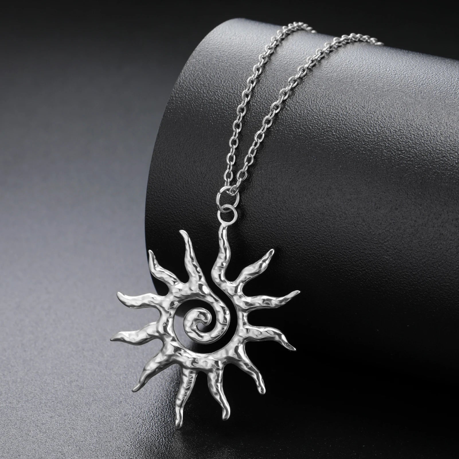 Teamer Sun Pattern Charms Pendant Necklace For Woman Men Amulet Protection Gold Color Stainless Steel Vintage Jewelry Gift New