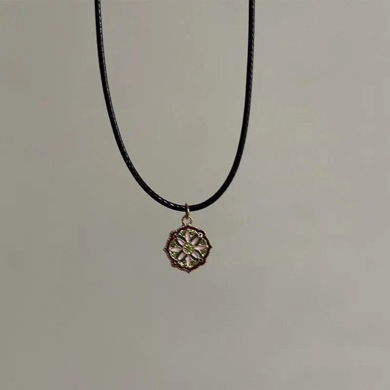 Vintage Drip Oil Flower Sun Pendant Necklace Leather Rope