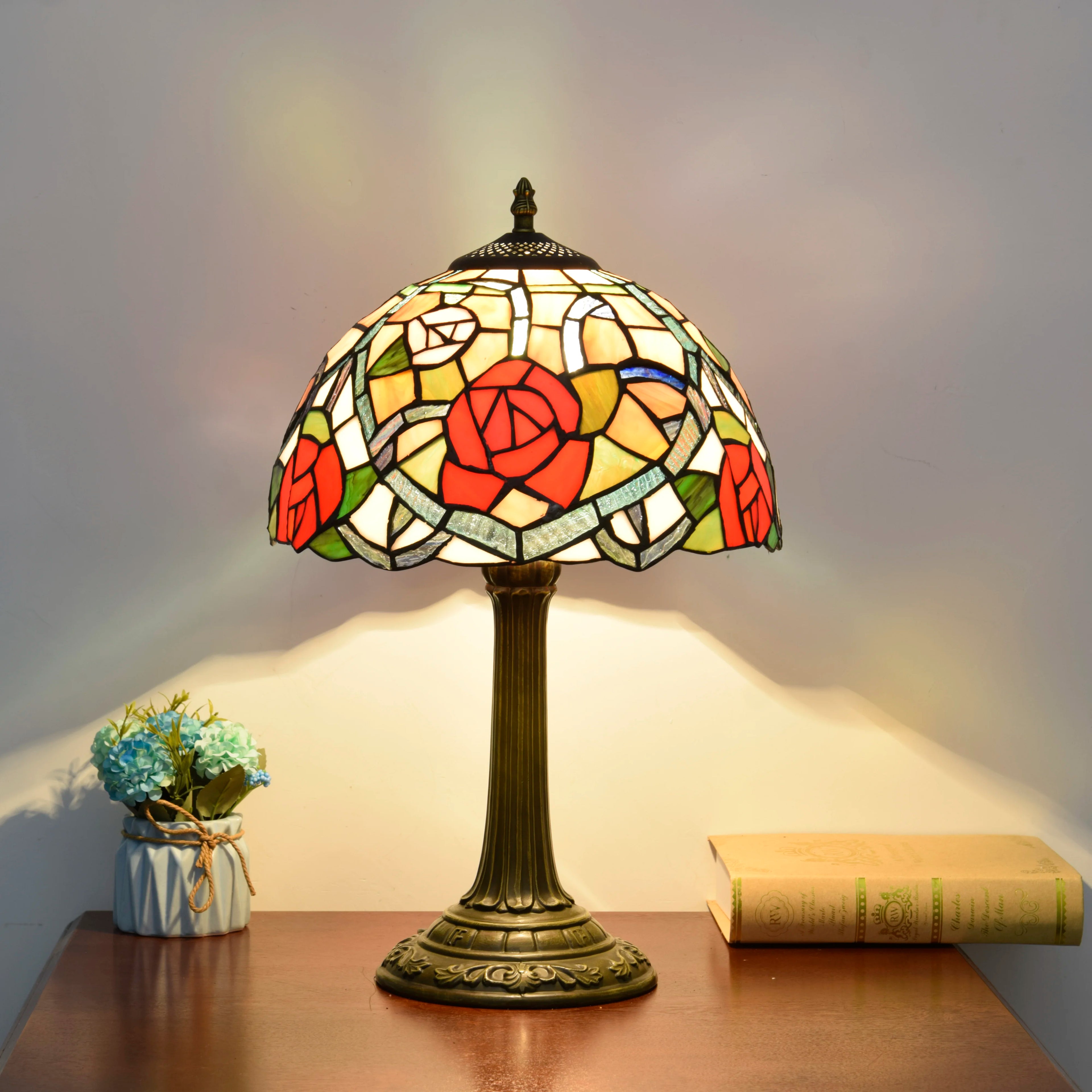 Yellow Peacock Tail Style Stained Glass Table Lamp Vintage Handmade Reading Lamp for Living Room Home Office Decor Light