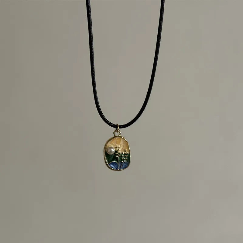 Vintage Drip Oil Flower Sun Pendant Necklace Leather Rope