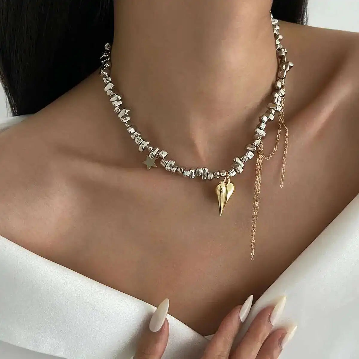 Ingemark 2025 Trendy Love Heart Pendant Necklace for Women Vintage Elegant Irregular CCB Beaded Choker Necklace Charm Jewelry