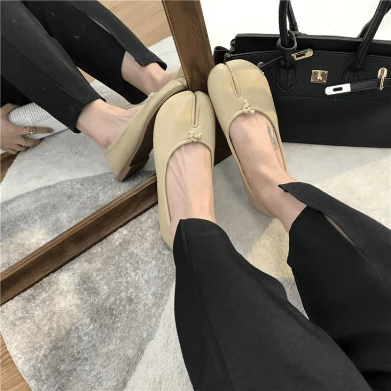 Korean Style Horse-Shoe Split-Toe Women's Shallow Mouth Single Shoes New Slip-On Pig's Trotters Versatile Grandma Flat Loafers